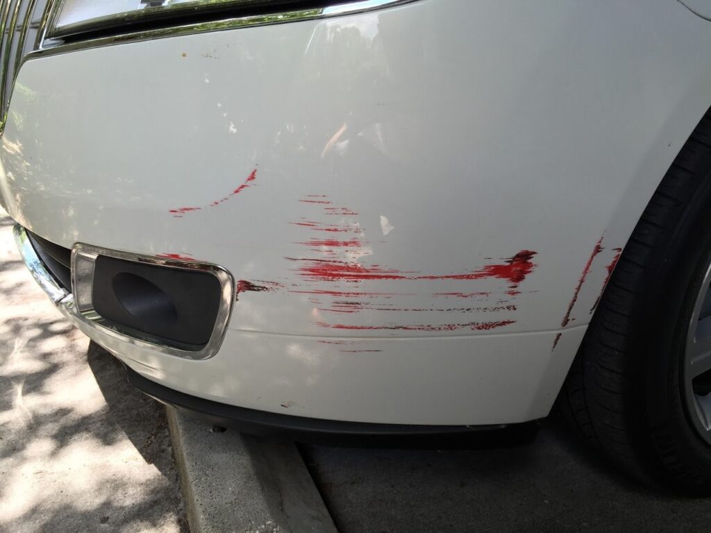 how does paint transfer in a car accident